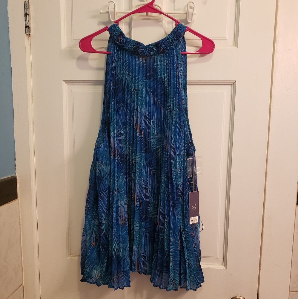 Jennifer Lopez halter neck top